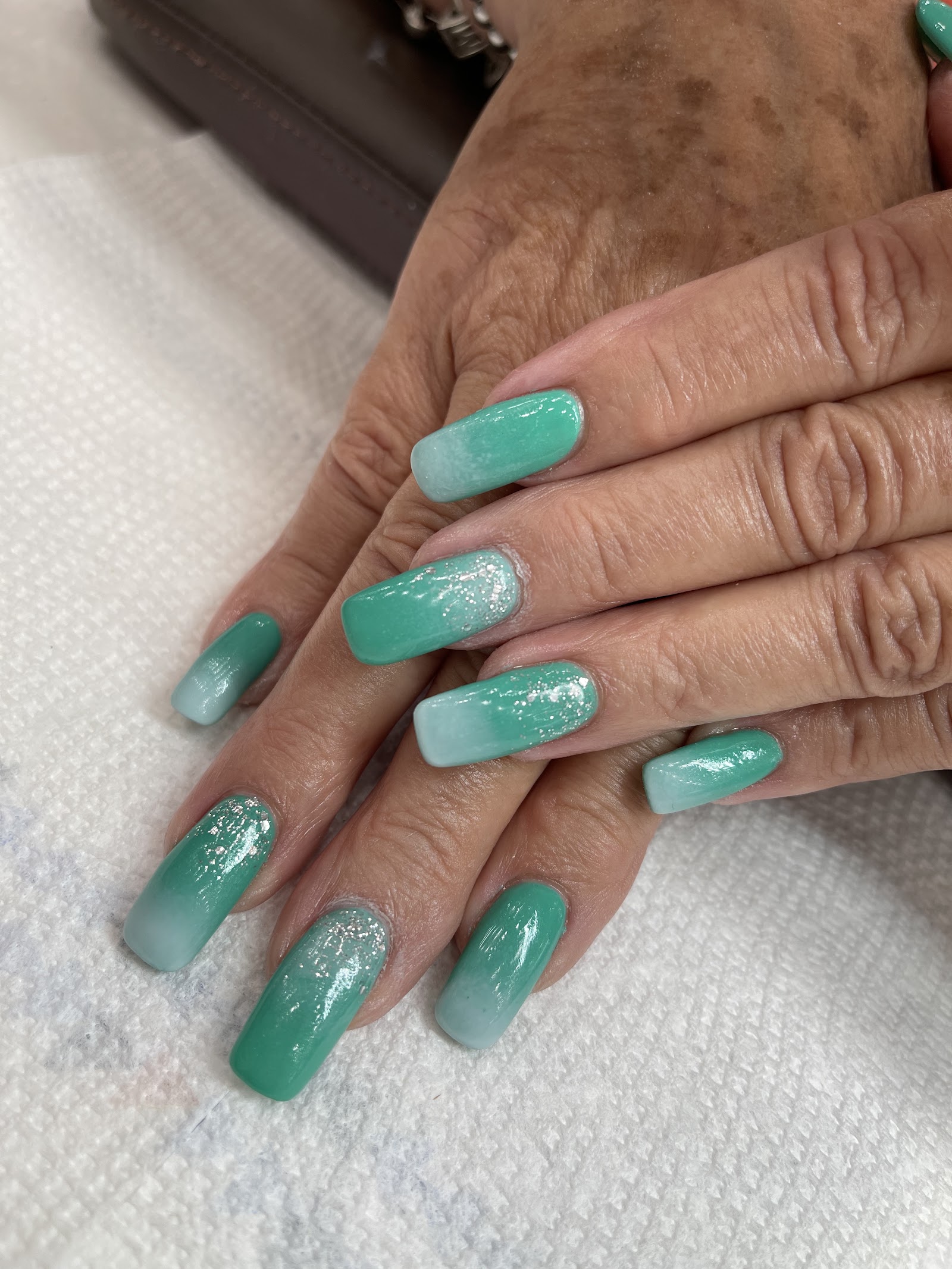 Glossy Nails & Spa nail photo 4
